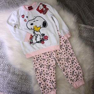 Peanuts Matching Sets - Snoopy peanuts girls set NWT 18-24M Peanuts Matching Sets - Snoopy peanuts girls set NWT 18-24M